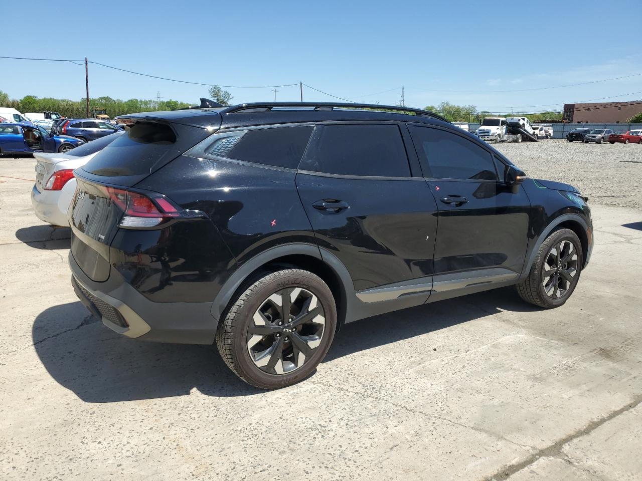 KIA SPORTAGE X LINE