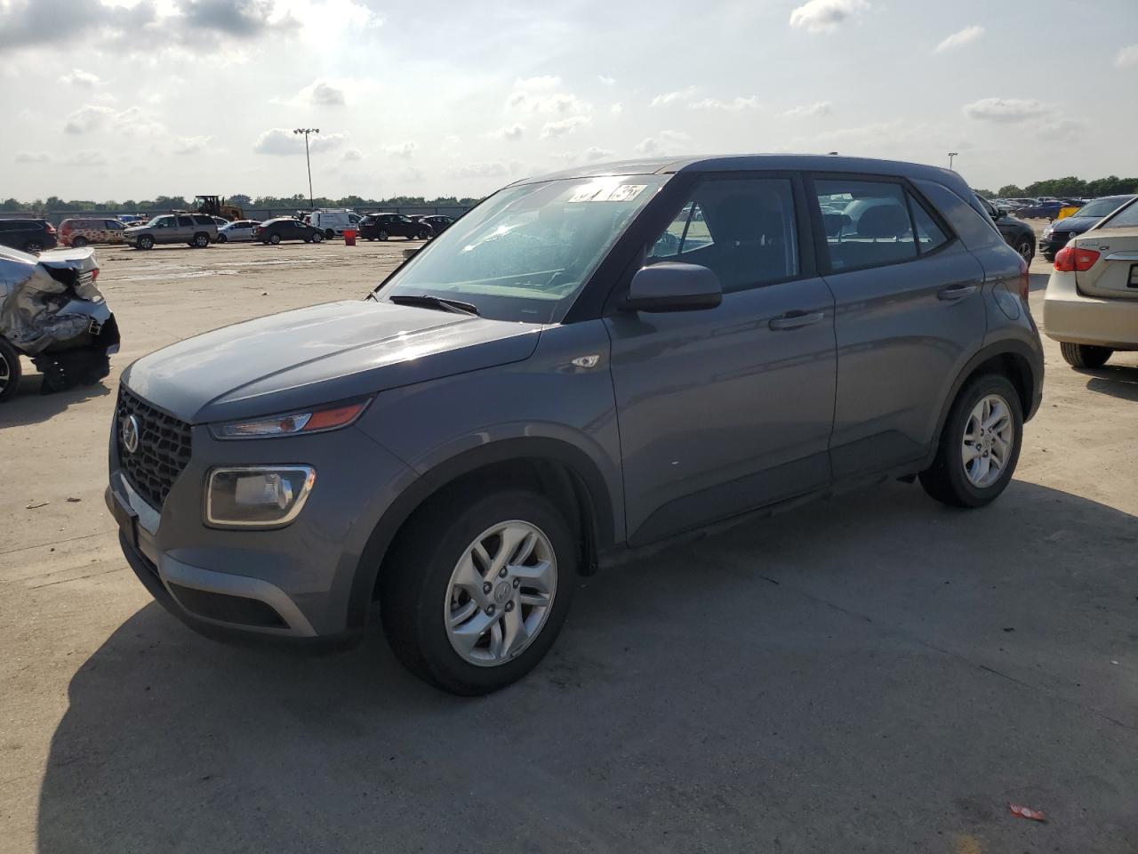 HYUNDAI VENUE SE