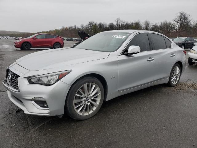 INFINITI Q50 LUXE