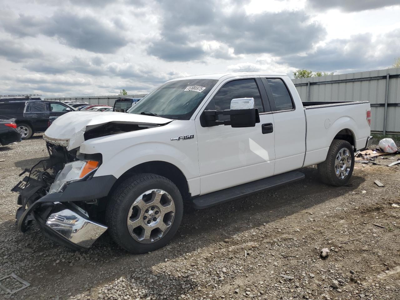 FORD F-150 SUPER CAB