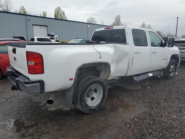 CHEVROLET SILVERADO 2009 white crew pic diesel 1GCJK93639F161228 photo #4