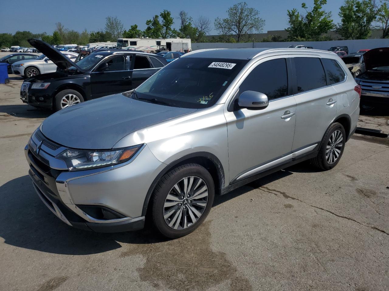 MITSUBISHI OUTLANDER SE