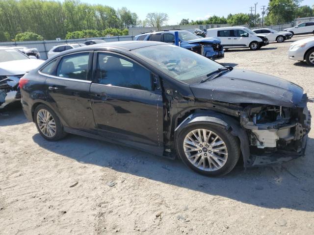 Vin: 1fadp3j21hl260065, lot: 53165945, ford focus titanium 20174