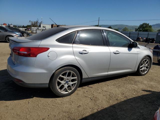 Vin: 1fadp3f24fl326906, lot: 53133235, ford focus se 20153