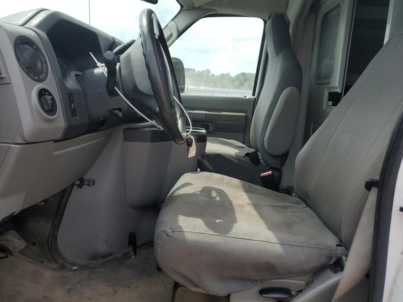 FORD ECONOLINE E350 SUPER DUTY CUTAWAY VAN