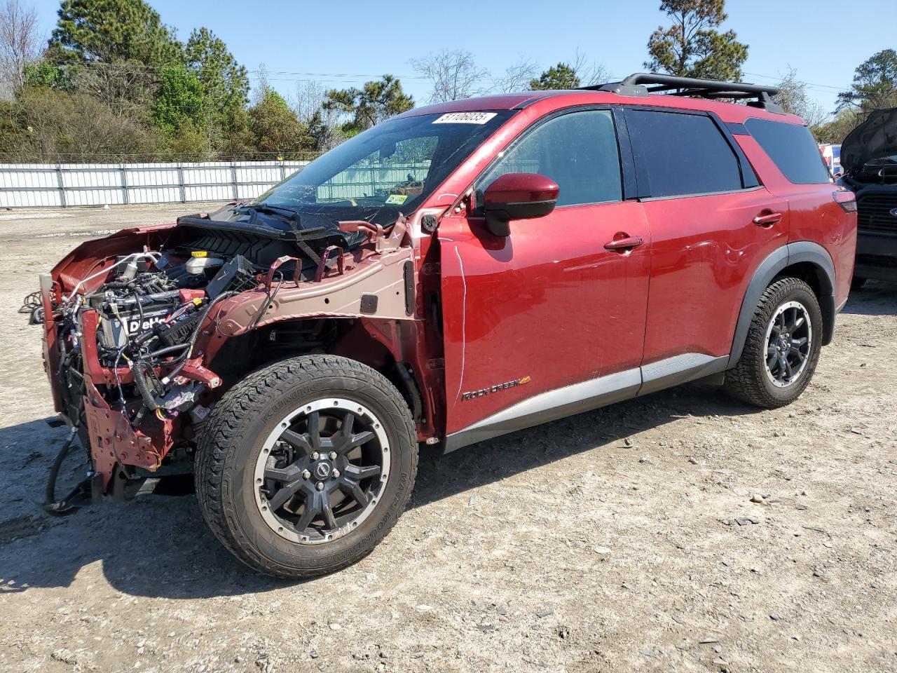 NISSAN PATHFINDER SV