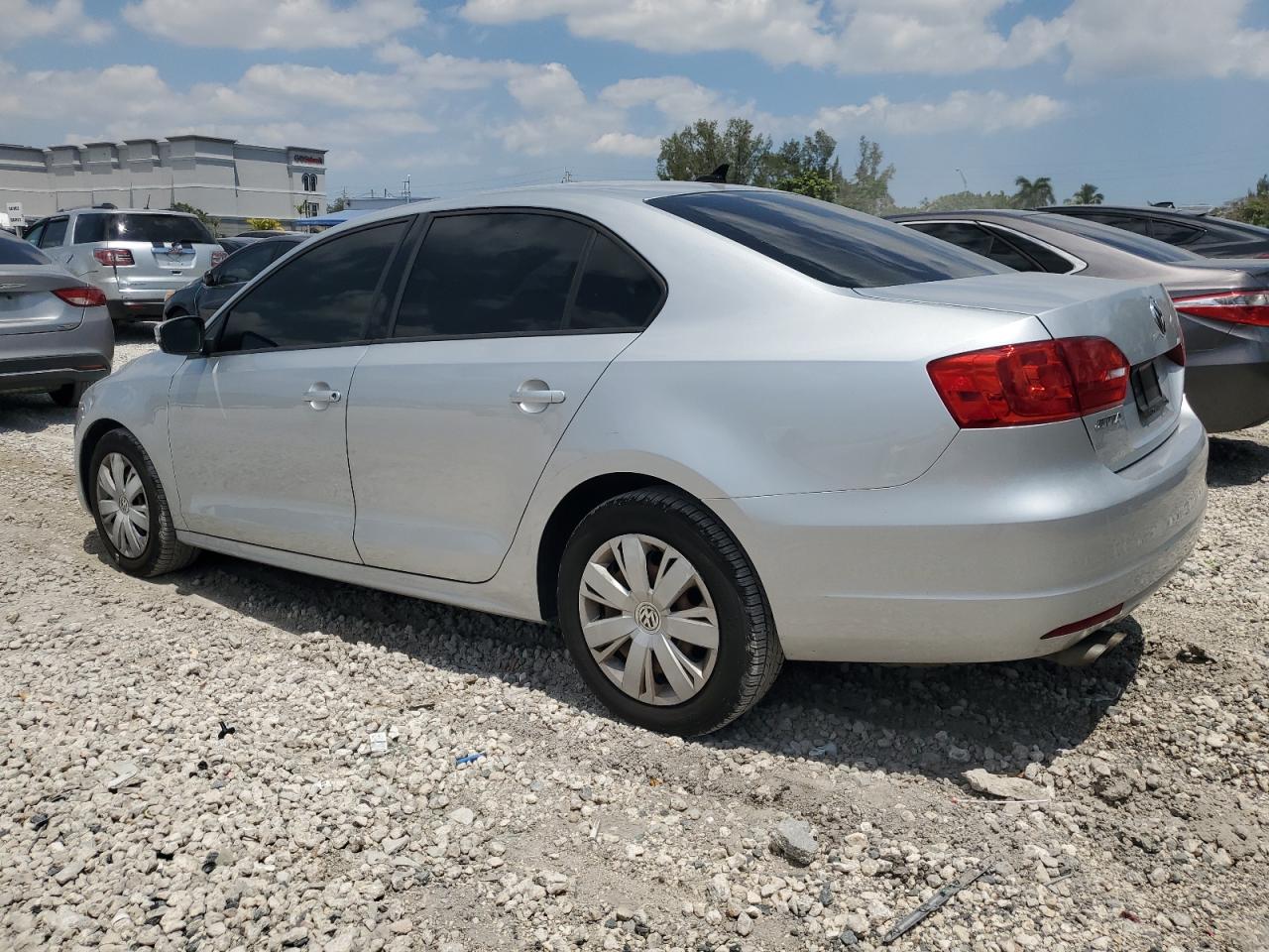 VOLKSWAGEN JETTA SE
