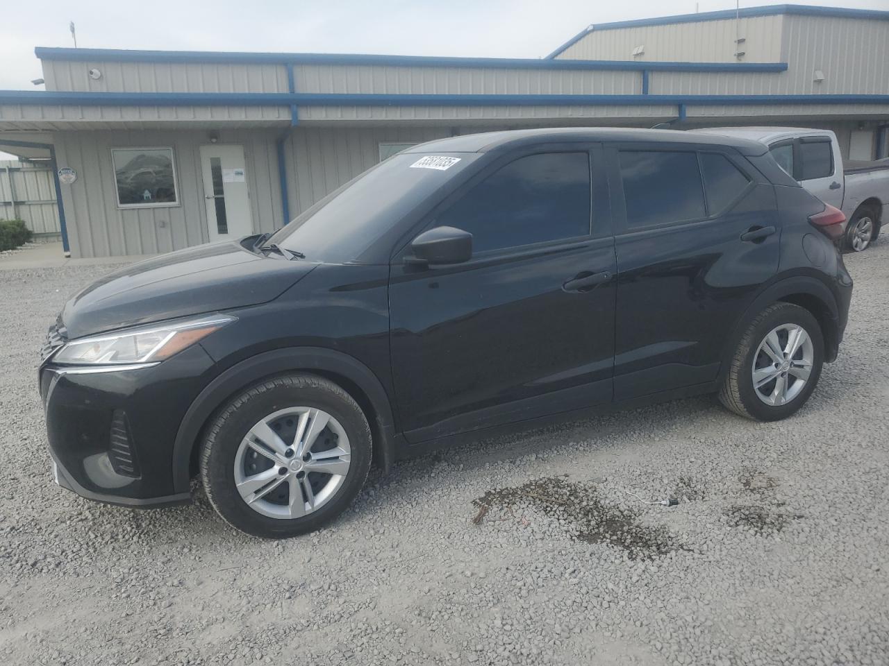 NISSAN KICKS S