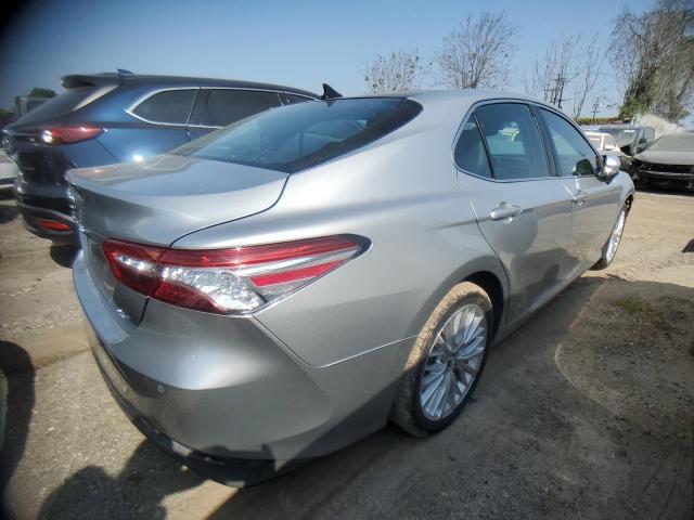 Vin: 4t1b11hk7ju058677, lot: 53982805, toyota camry l 20183
