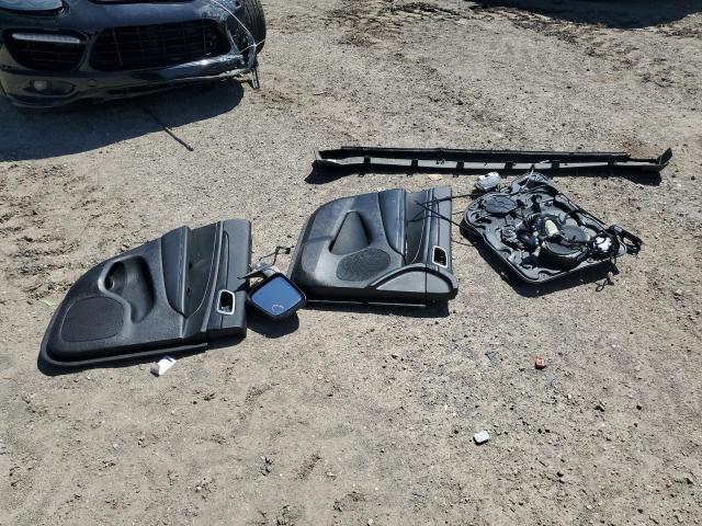2021 JEEP GRAND CHER - 1C4RJEAG8MC844630