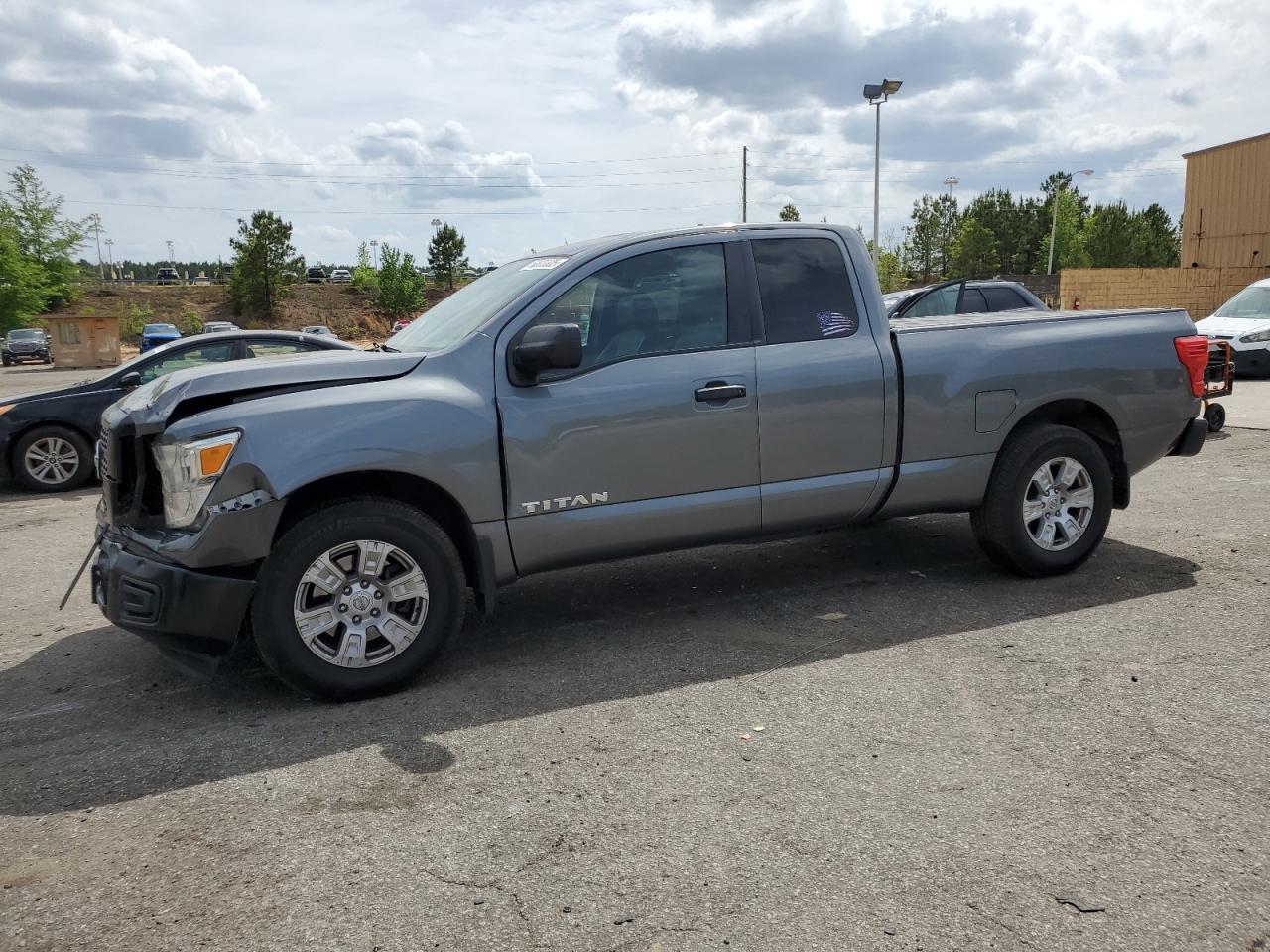 NISSAN TITAN S