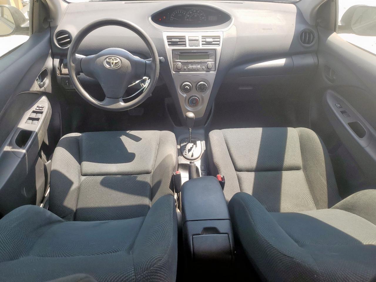 Toyota Yaris 2012