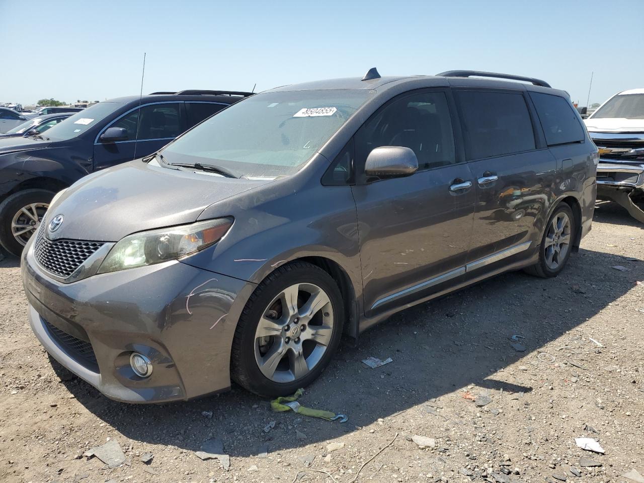 TOYOTA SIENNA SPORT
