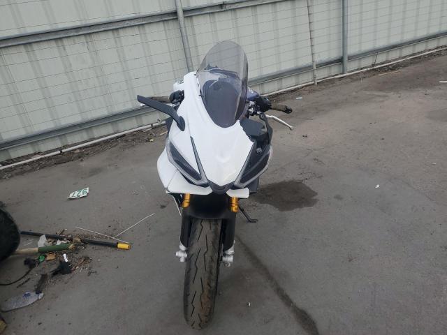 APRILIA RS 660 2024 white  gas ZD4KSUG00RS002501 photo #3
