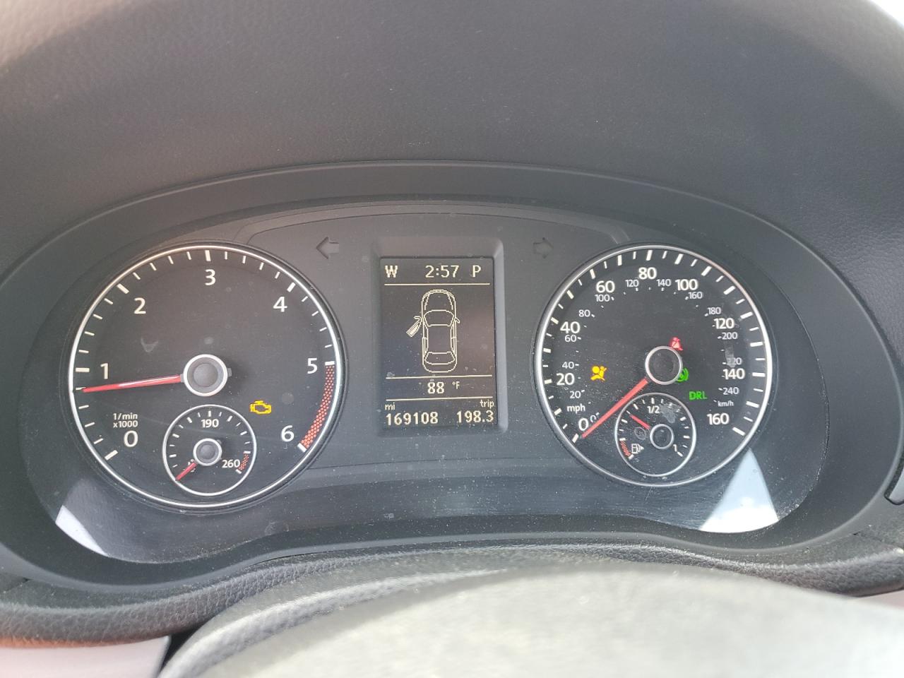 VOLKSWAGEN PASSAT SE