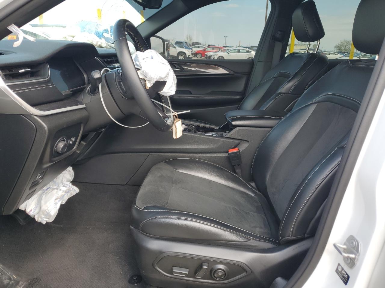 JEEP GRAND CHEROKEE L LAREDO