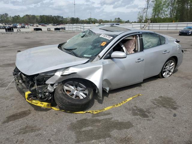 NISSAN MAXIMA S