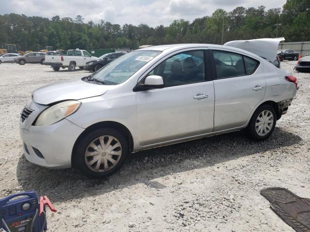 NISSAN VERSA S