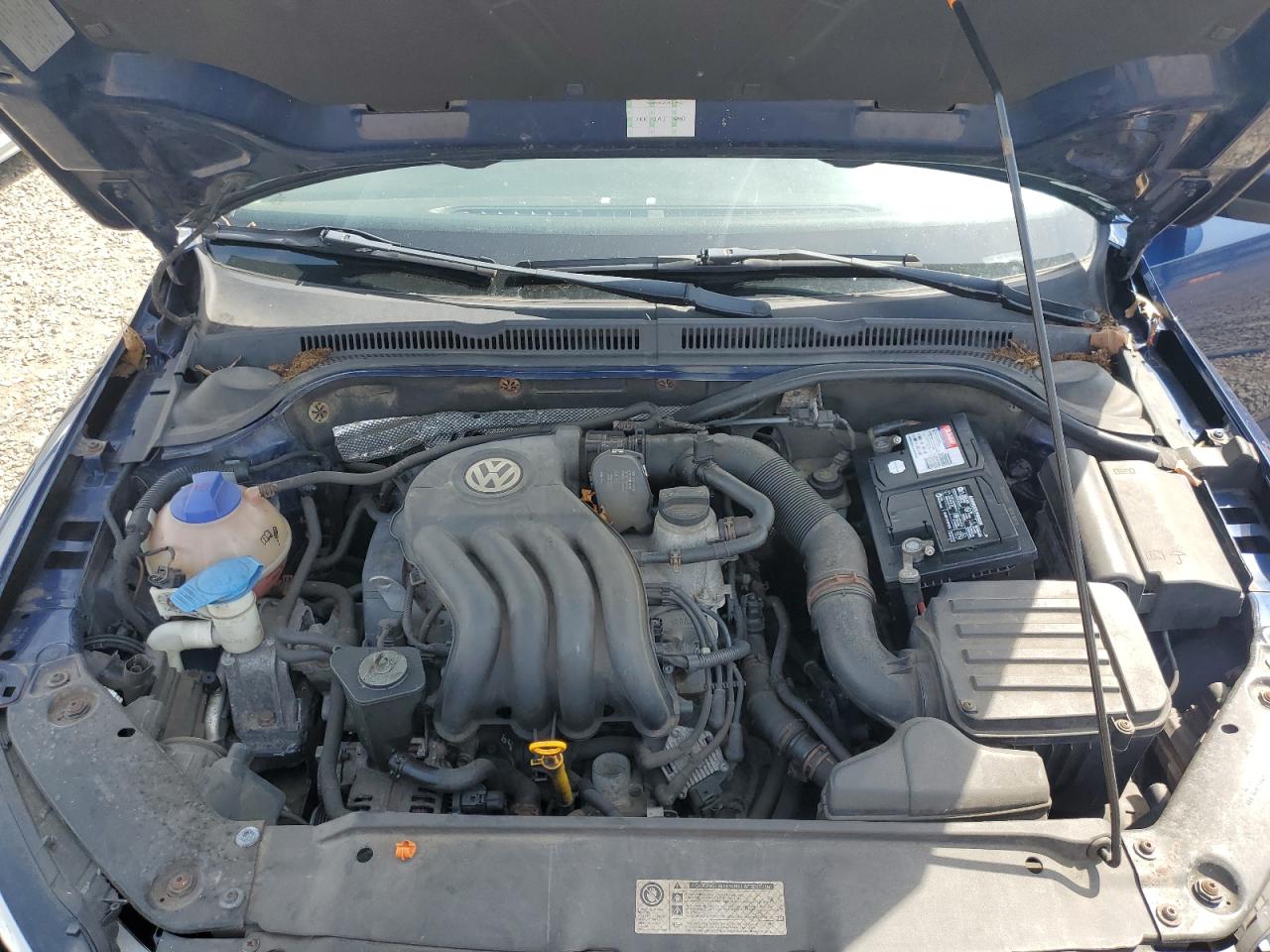 VOLKSWAGEN JETTA BASE