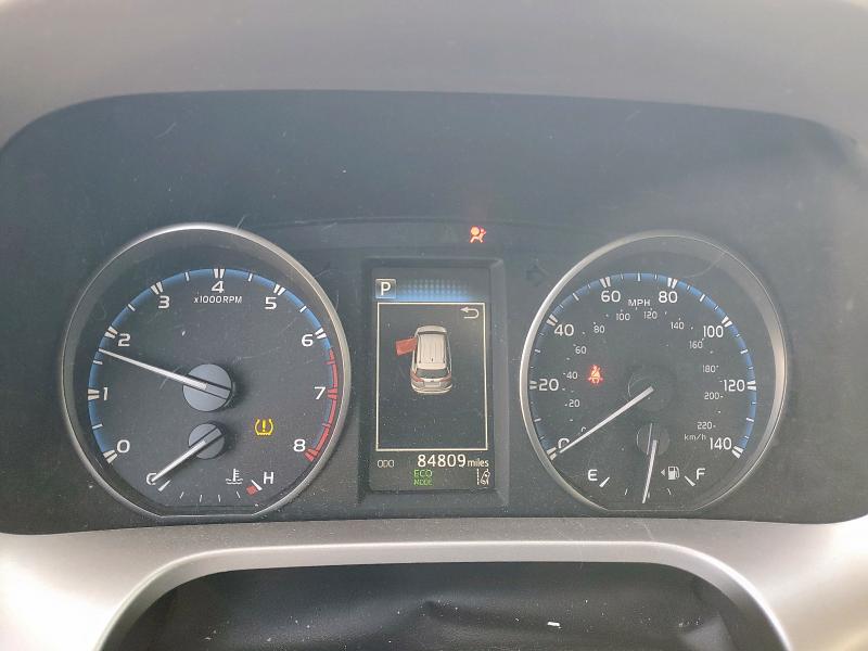 2018 TOYOTA RAV4 LE - JTMZFREV7JJ150536