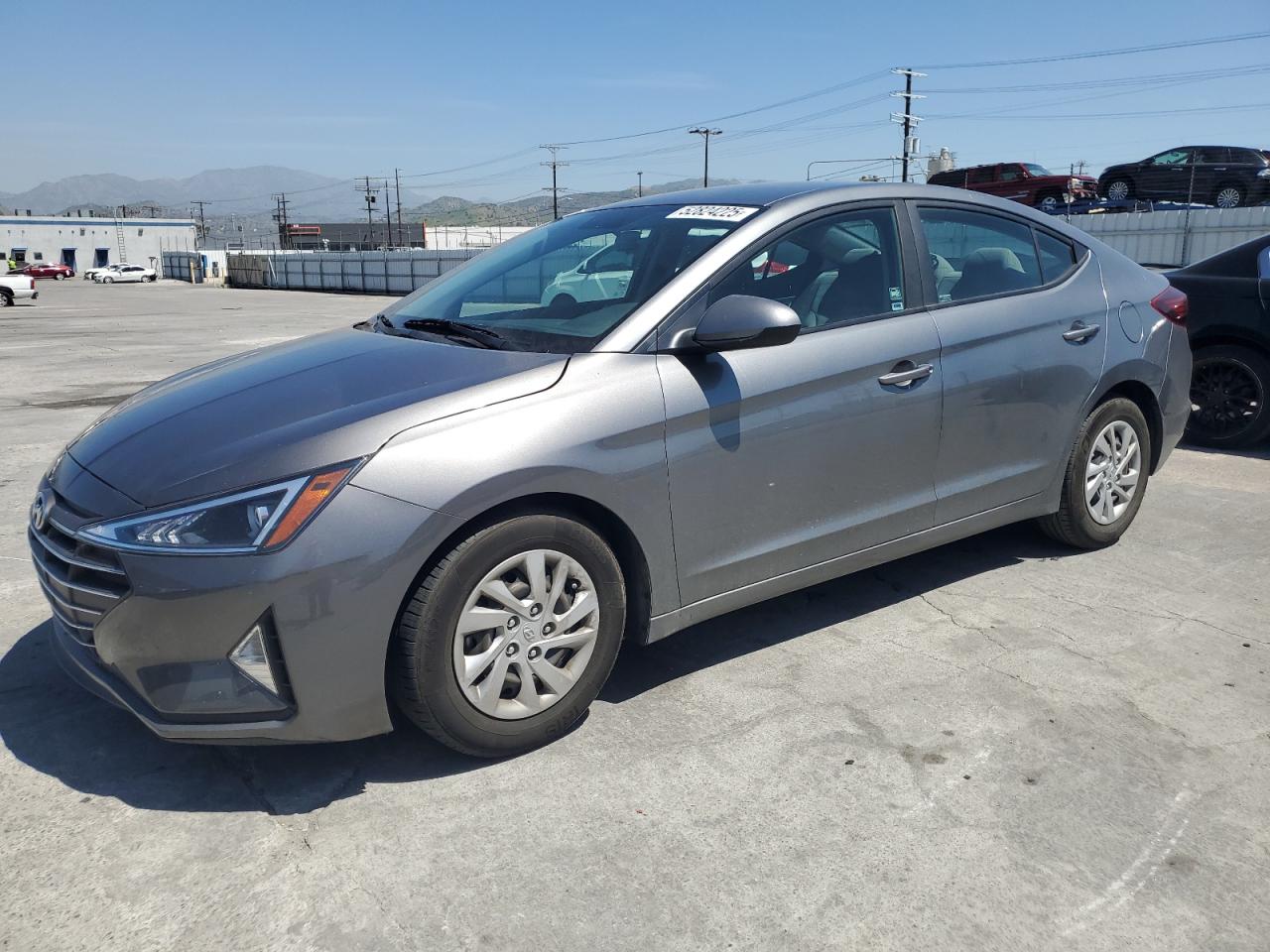HYUNDAI ELANTRA SE