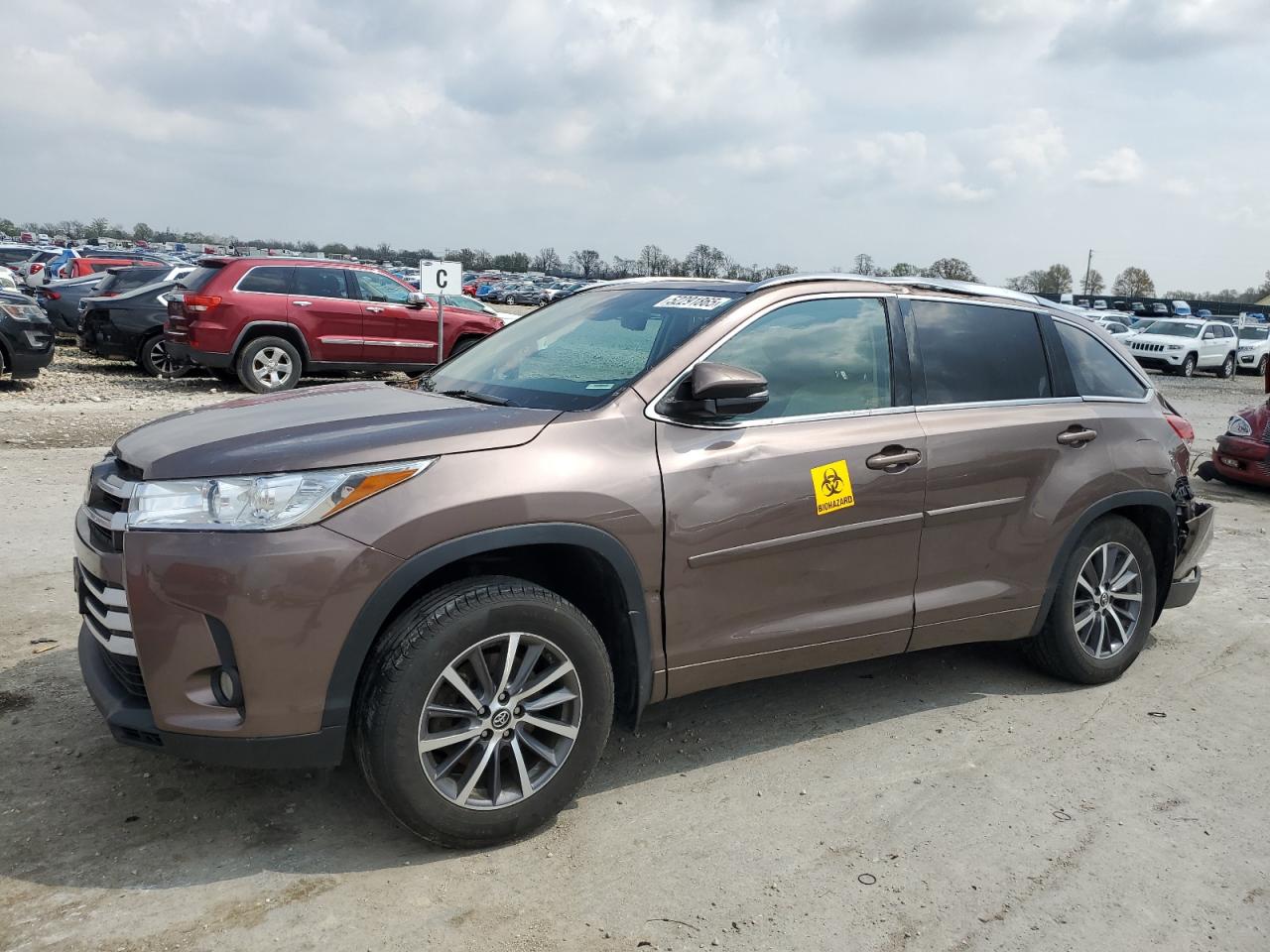 TOYOTA HIGHLANDER SE