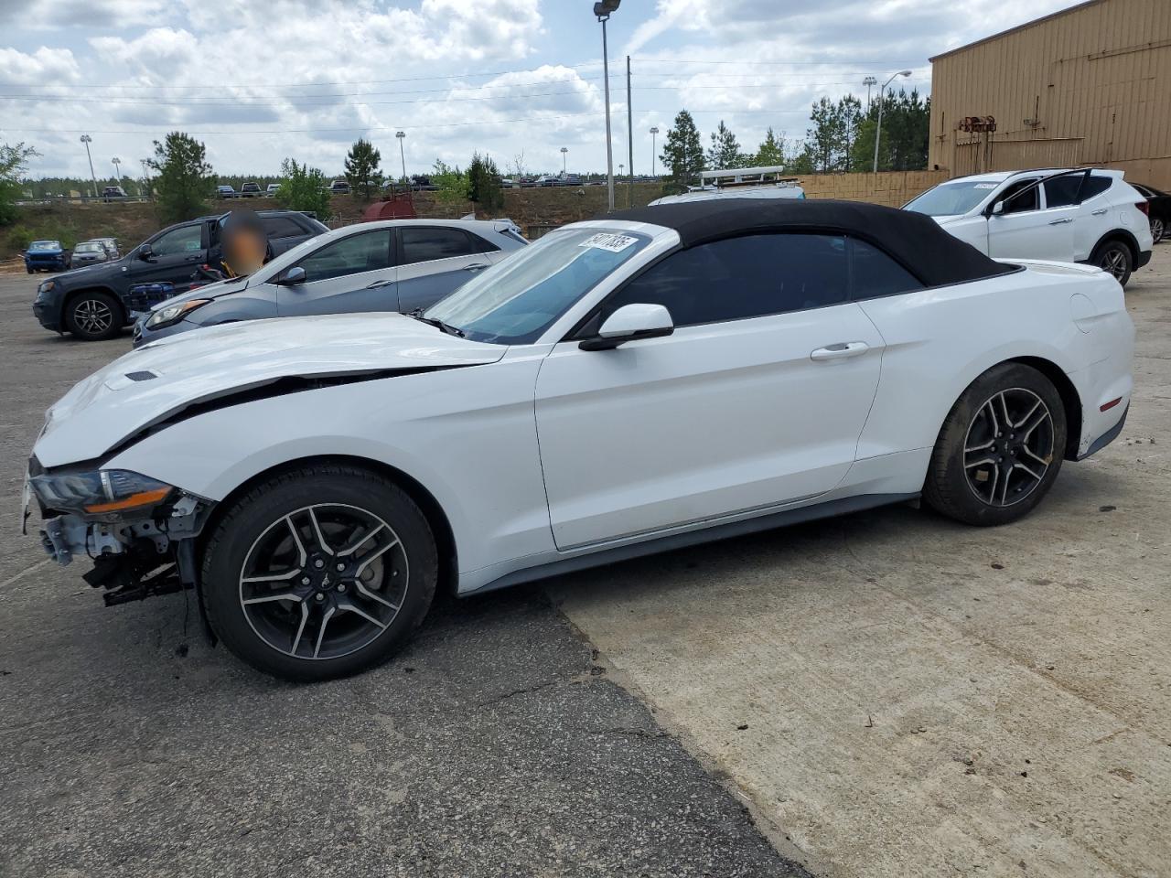 FORD MUSTANG