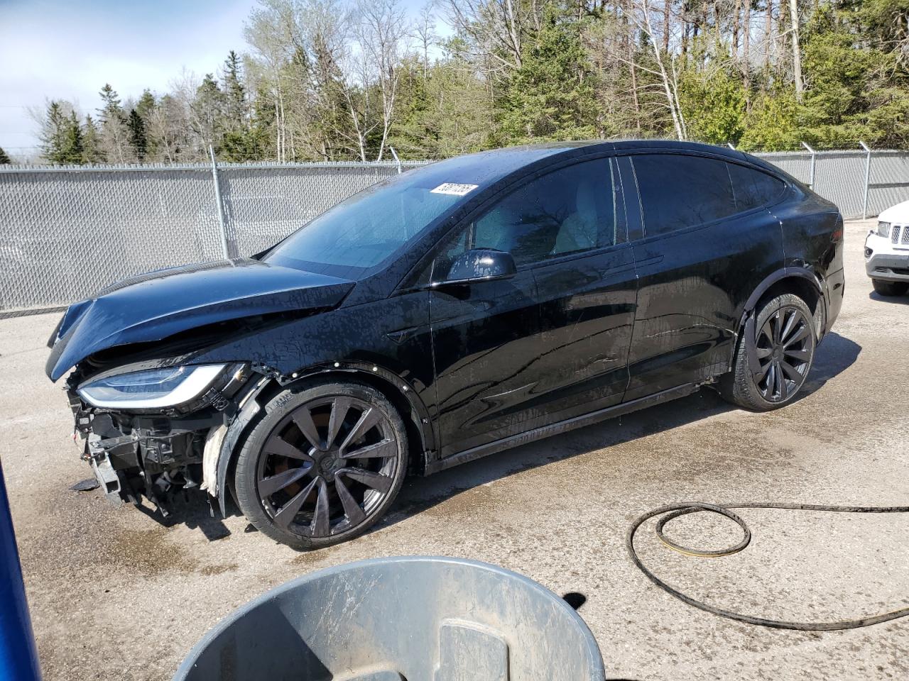 TESLA MODEL X