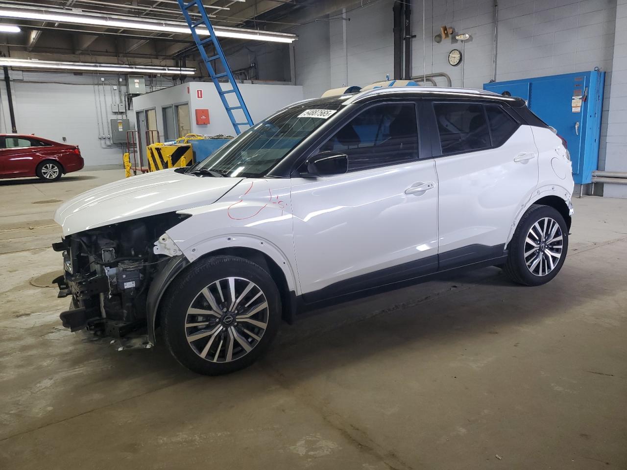 NISSAN KICKS SV