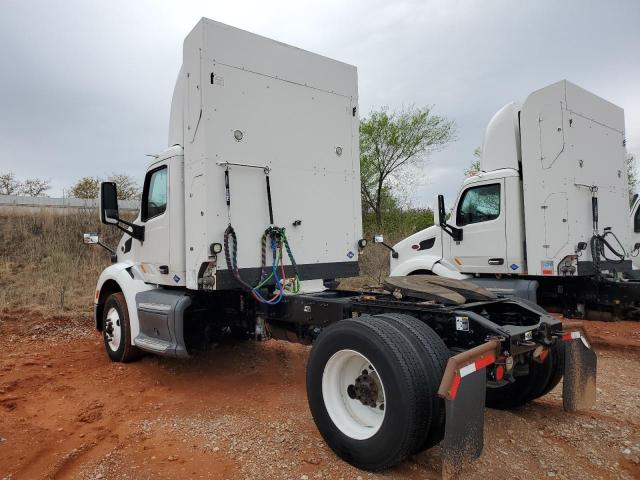 PETERBILT 579 2017 white tractor compressed natural gas 1NPBAH8X3HD421469 photo #4