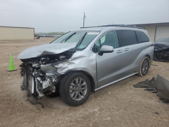 TOYOTA SIENNA XLE