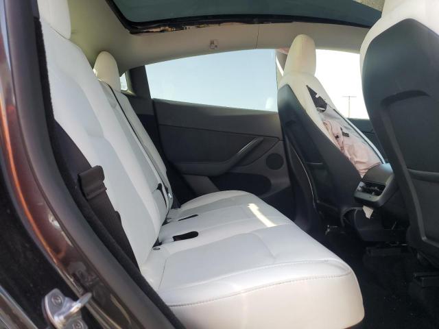 2024 TESLA MODEL Y 7SAYGDEF0RF162022