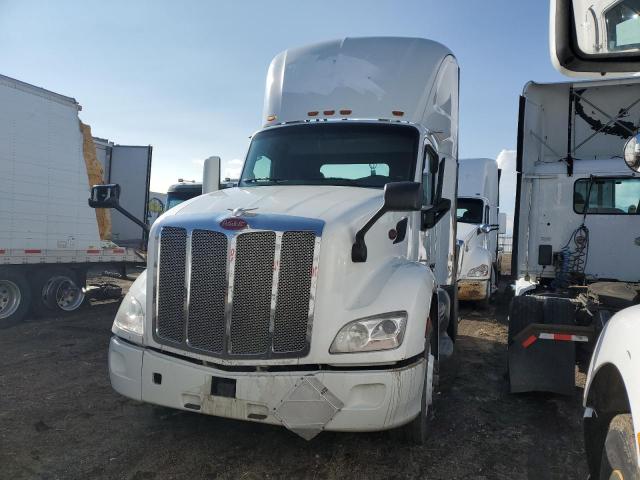 PETERBILT 579 2016 white tractor diesel 1XPBA48X9GD339839 photo #3