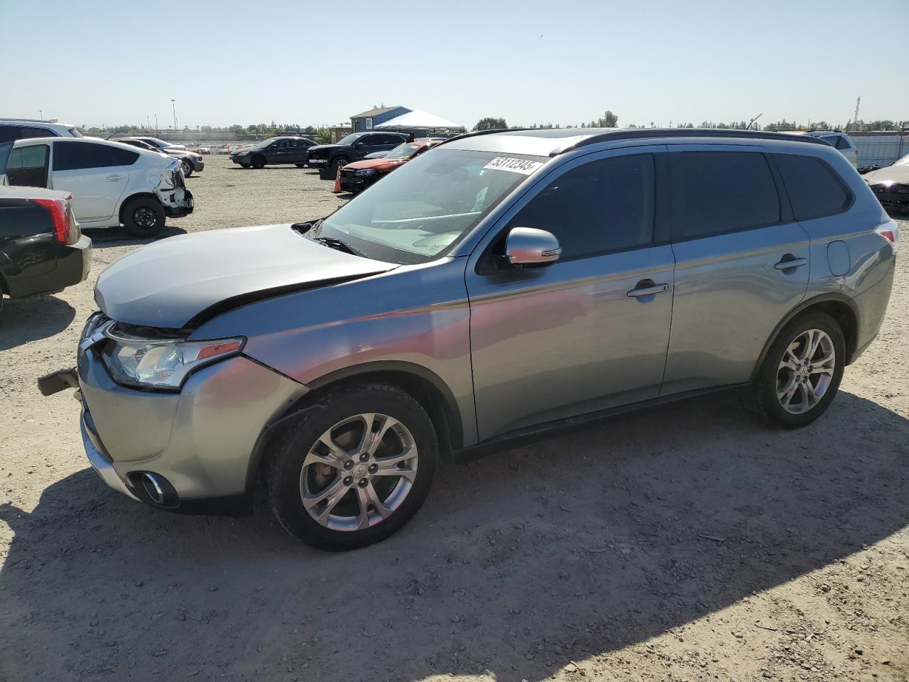 MITSUBISHI OUTLANDER SE