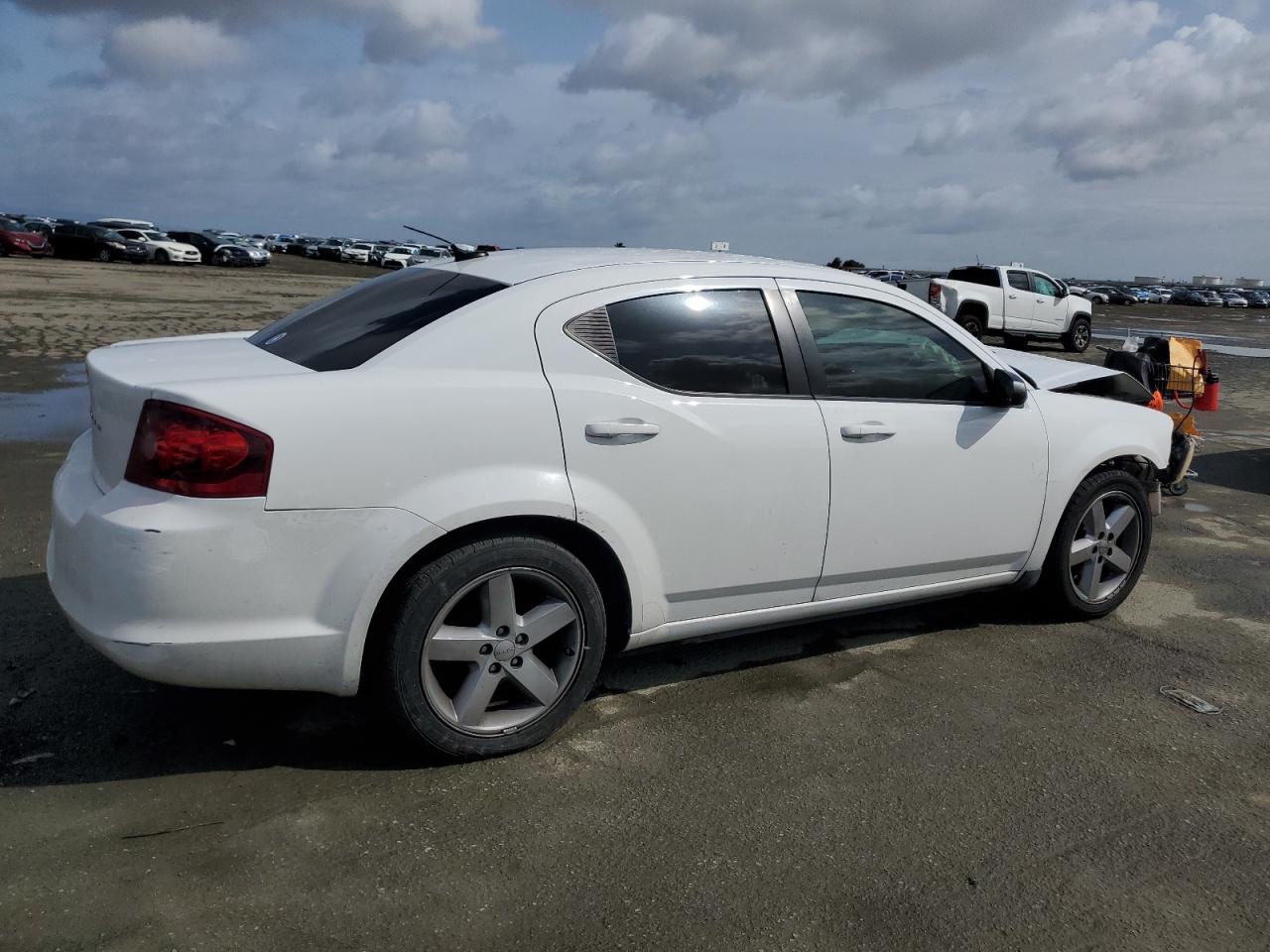 DODGE AVENGER SE