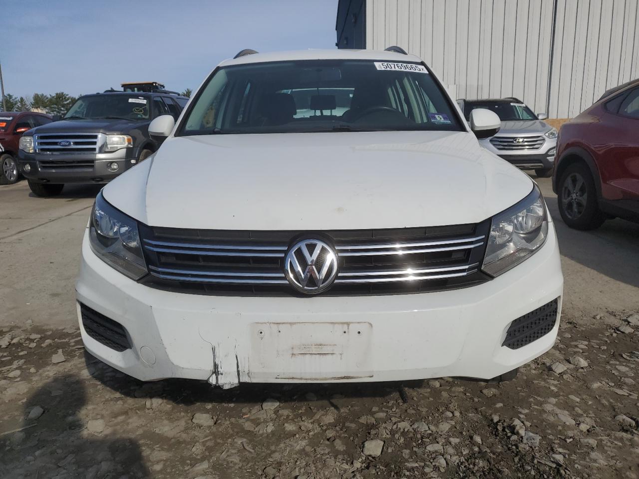 VOLKSWAGEN TIGUAN S