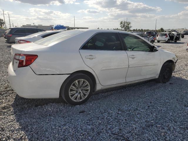 Vin: 4t1bf1fkxeu370664, lot: 53853225, toyota camry l 20143