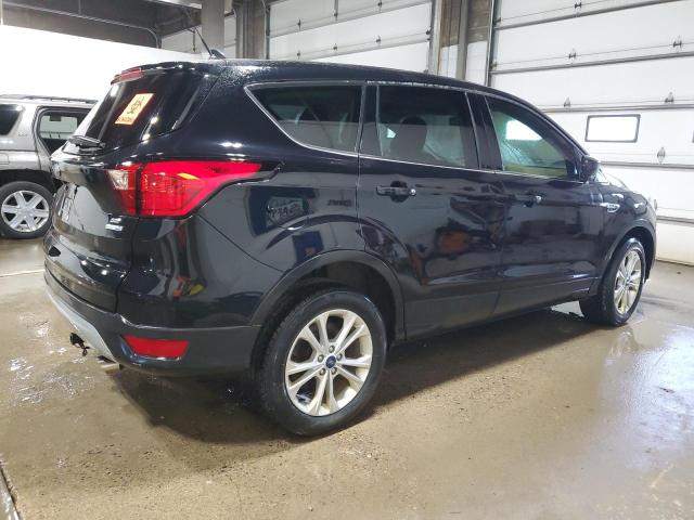 Vin: 1fmcu9gd0kua70135, lot: 52235935, ford escape se 20193