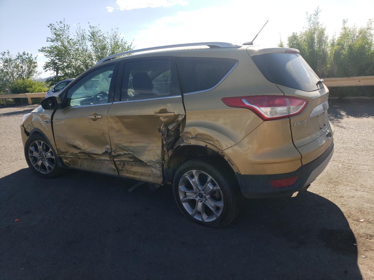 FORD ESCAPE TITANIUM