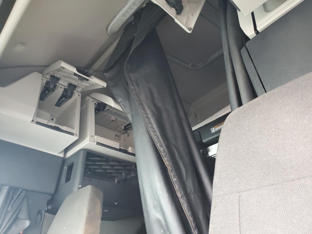 Lot #3212612310 2022 FREIGHTLINER CASCADIA 1