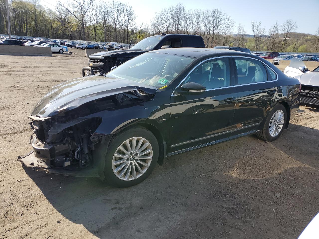 VOLKSWAGEN PASSAT SE