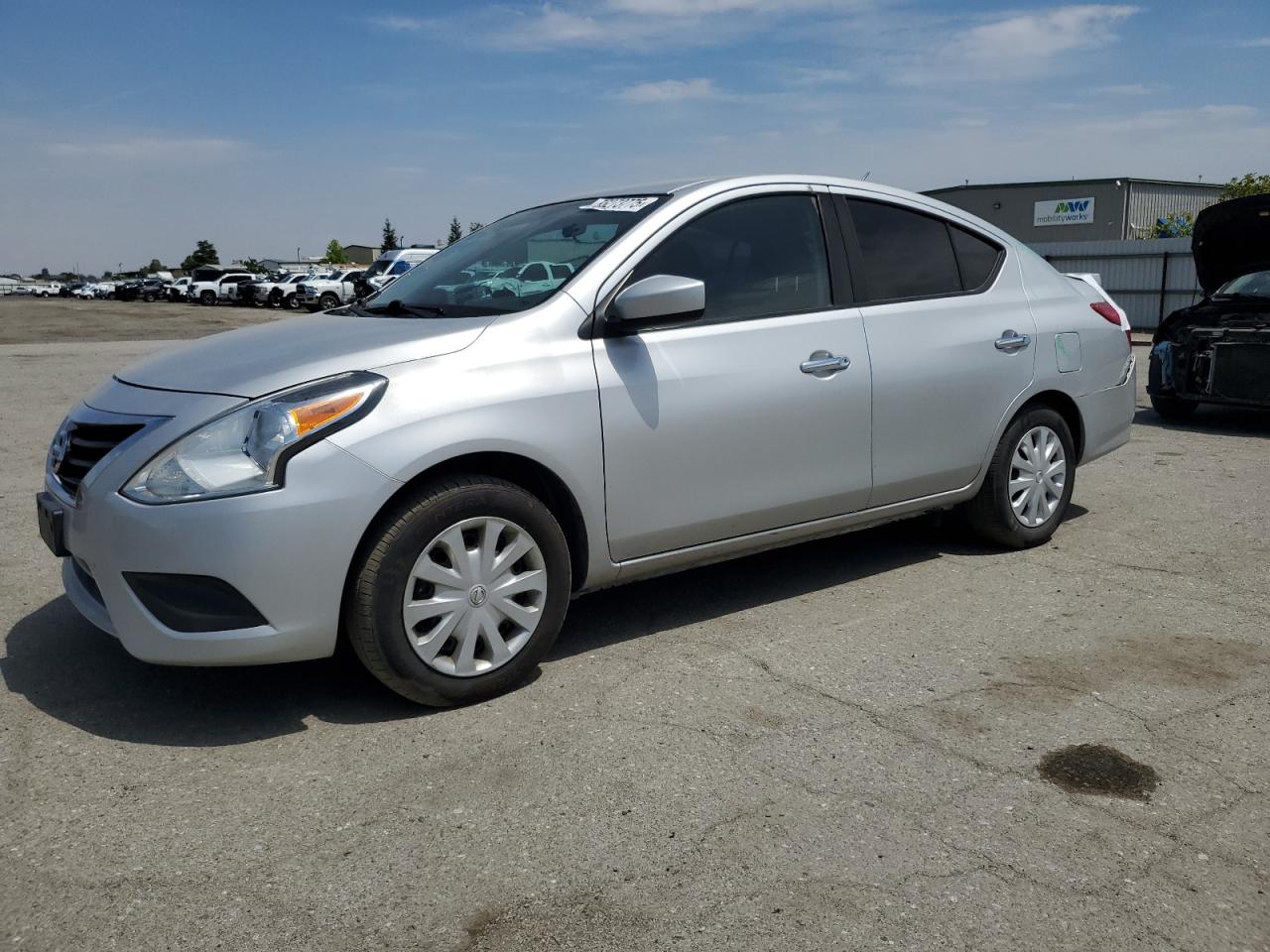 NISSAN VERSA S