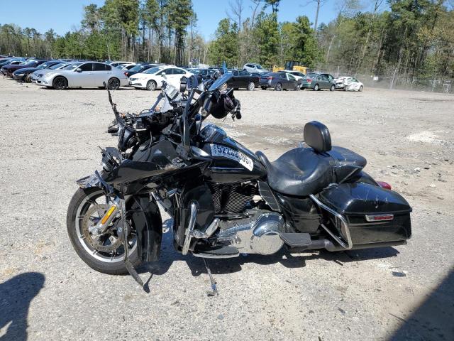 2016 HARLEY-DAVIDSON FLTRU 1HD1KGL19GB665682