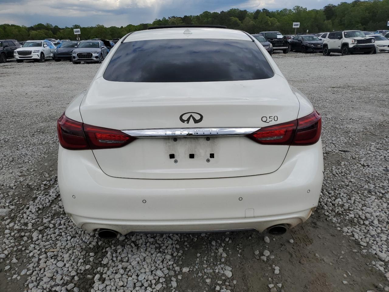 INFINITI Q50 LUXE