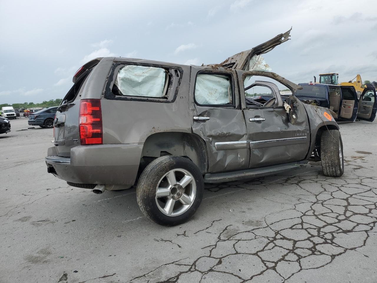 CHEVROLET TAHOE C1500 LTZ