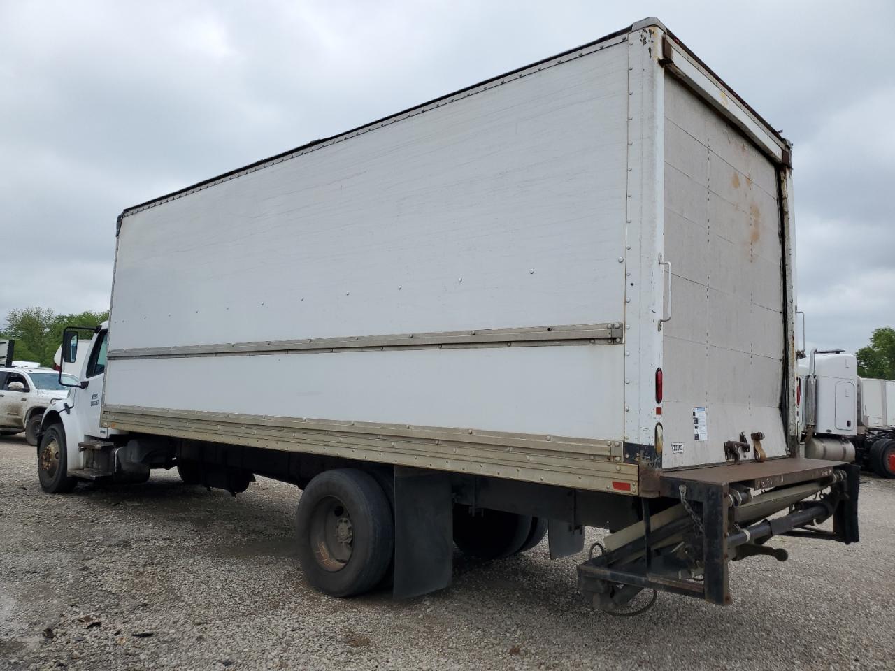 Lot #3278808659 2006 FREIGHTLINER M2 106 MED