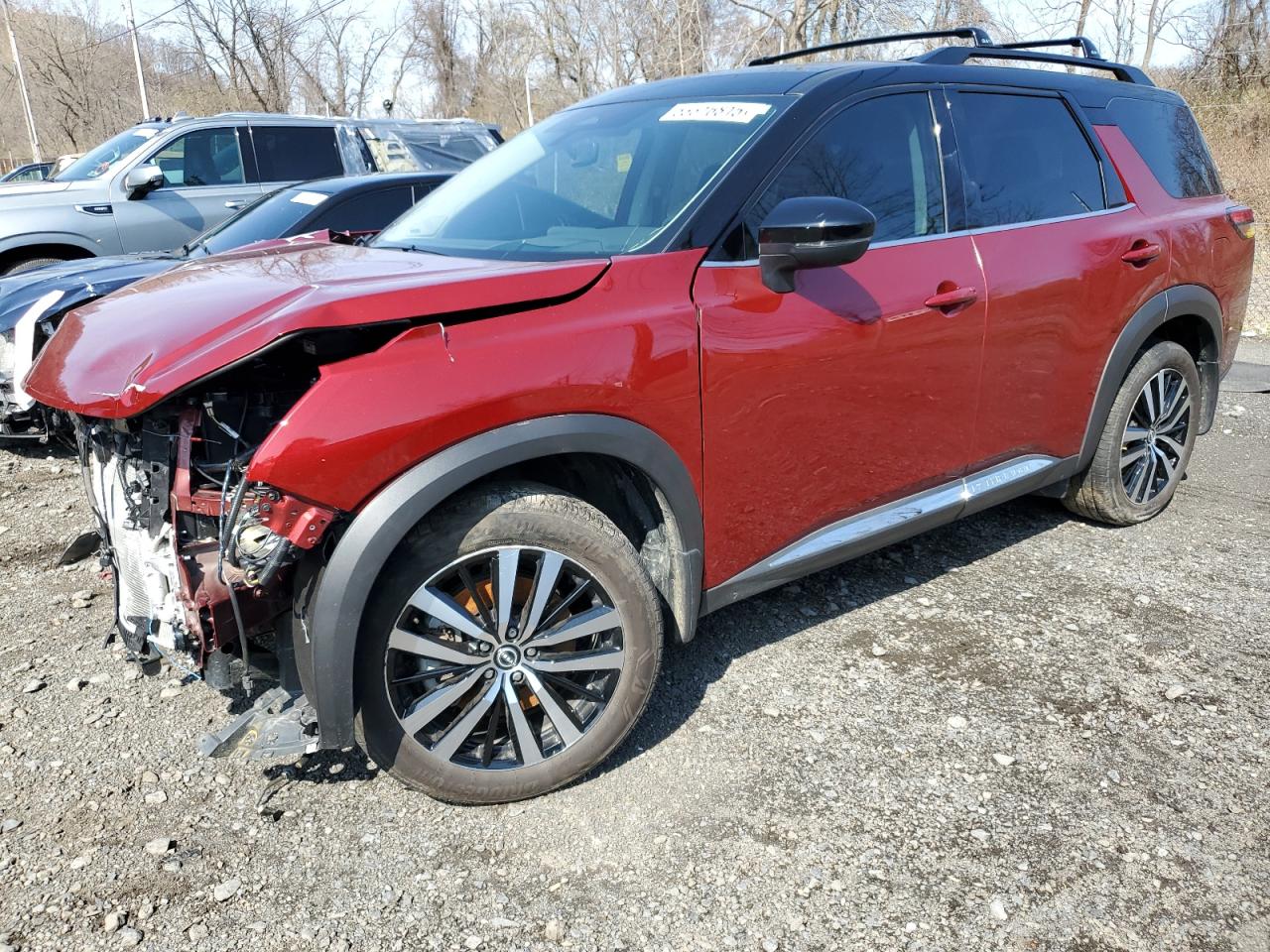 NISSAN PATHFINDER PLATINUM