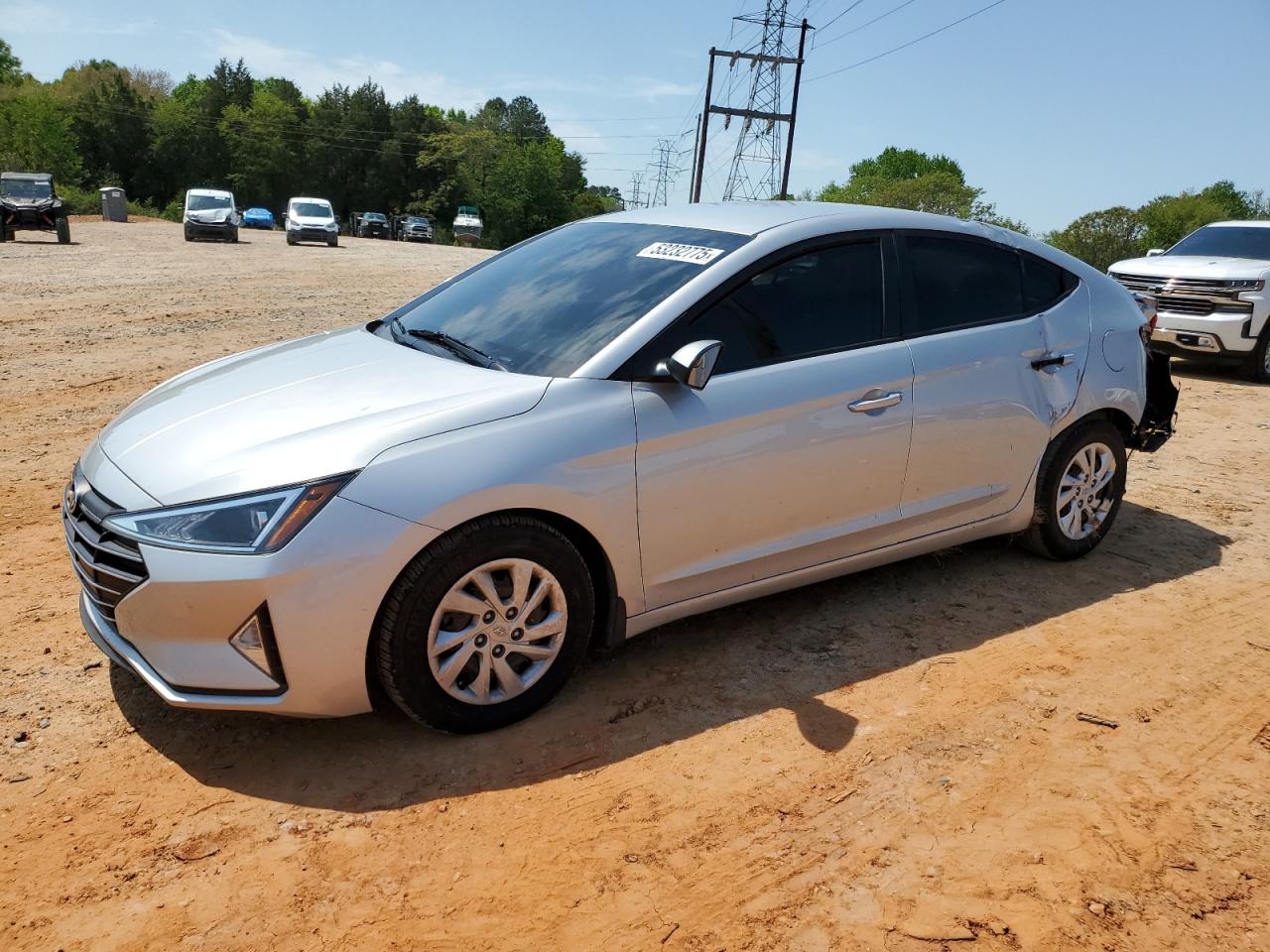 HYUNDAI ELANTRA SE