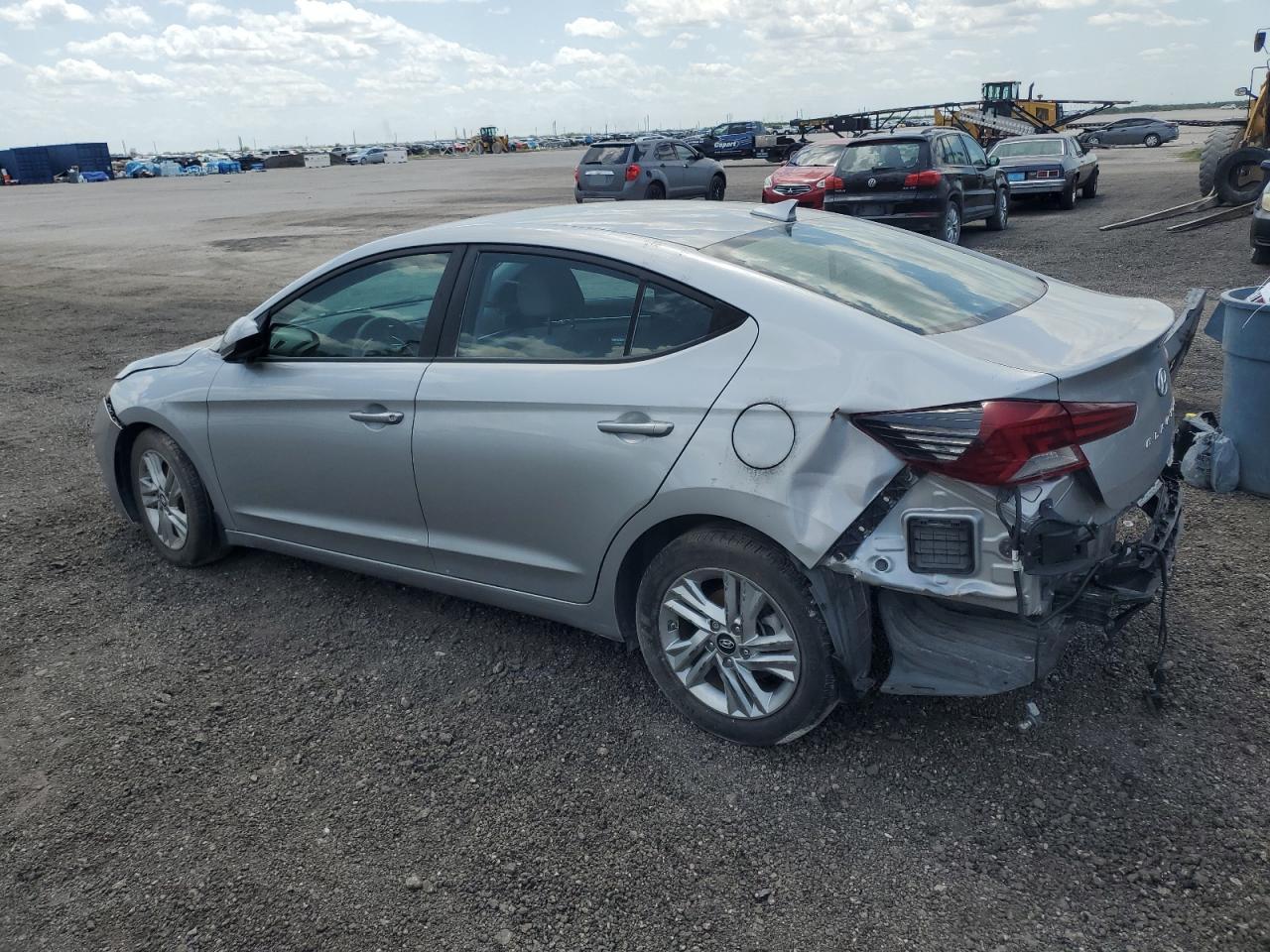 HYUNDAI ELANTRA SEL