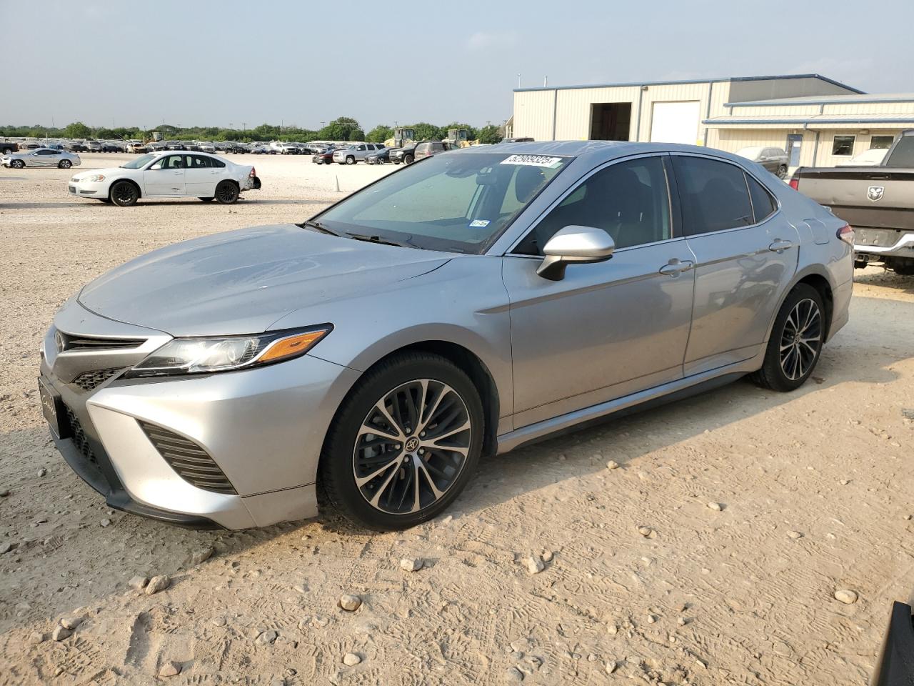 TOYOTA CAMRY SE